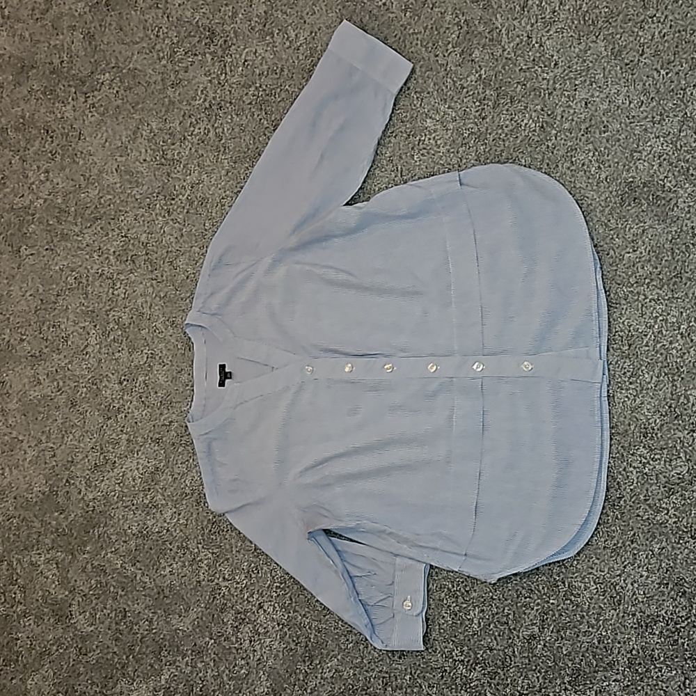 Talbots Pin Stripe Cotton Button Back 3/4 sleeve with Rounded Hem - Picture 2 of 6